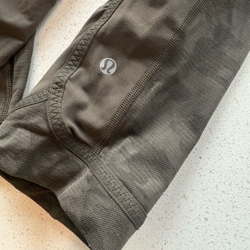 Lululemon- size 6 ladies Olive Green Leggings